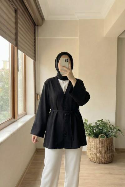 V Yaka Belden Bağlamalı Gömlek Siyah