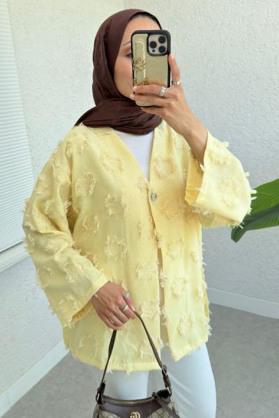 Yandan yırtmaçlı düğmeli kimono Sarı