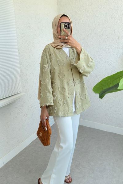 Yandan yırtmaçlı düğmeli kimono Haki